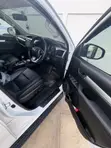 Toyota Hilux 2024 White - 5