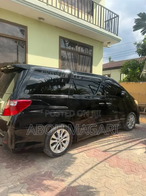 Toyota Alphard 2.4 Petrol AWD 2010 Black - 1