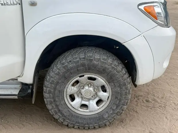 Toyota Hilux 2008 Double Cabin - 1