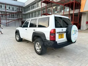 Nissan Patrol 3.0 GRX 2008 Nyeupe