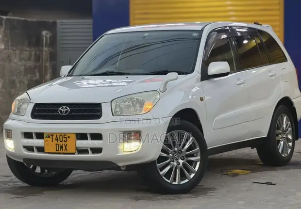 Toyota RAV4 Automatic 2000 White - 1