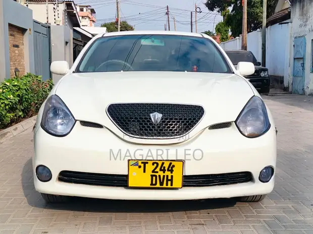 Toyota Verossa 2003 White - 1