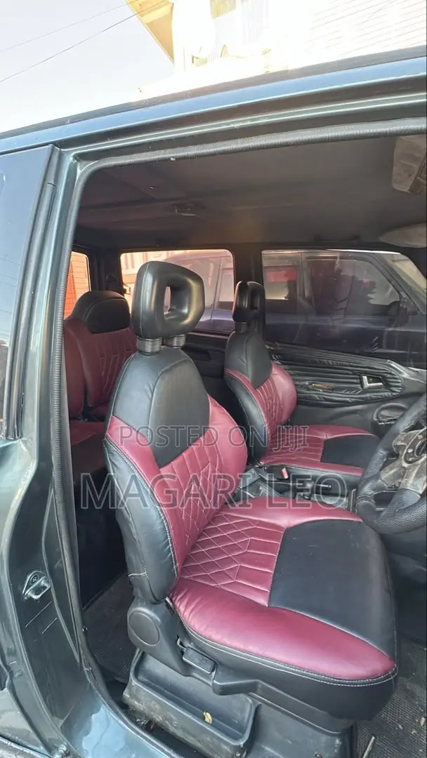 Suzuki Escudo 2001 Gray - 1