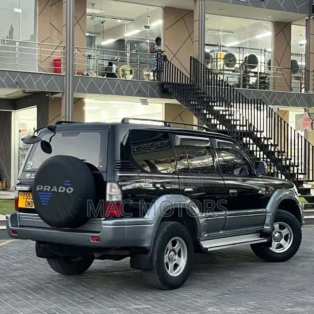 Toyota Land Cruiser Prado 2.7 16V 5dr 2001 Black - 1