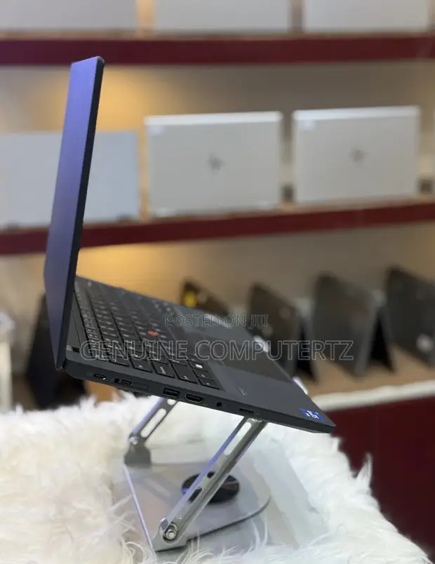 Laptop Lenovo ThinkPad P14s - 14" Touchscreen, i7, 48GB RAM, 1TB SSD - 1