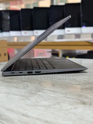 Laptop Lenovo ThinkPad X1 Yoga - Intel Core i5, 8GB RAM, 256GB SSD