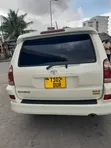 Toyota Hilux Surf 2000 White - 2