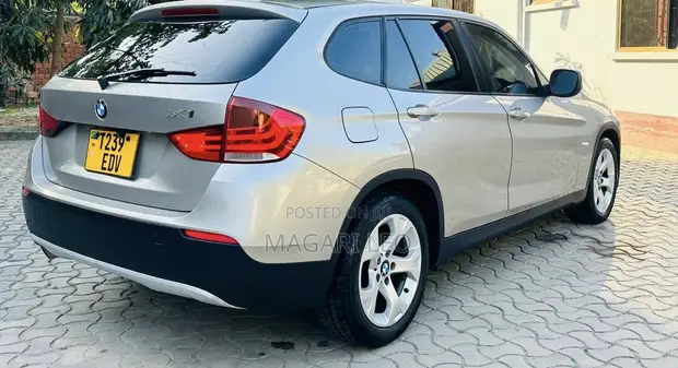 BMW X1 2010 Beige - 1