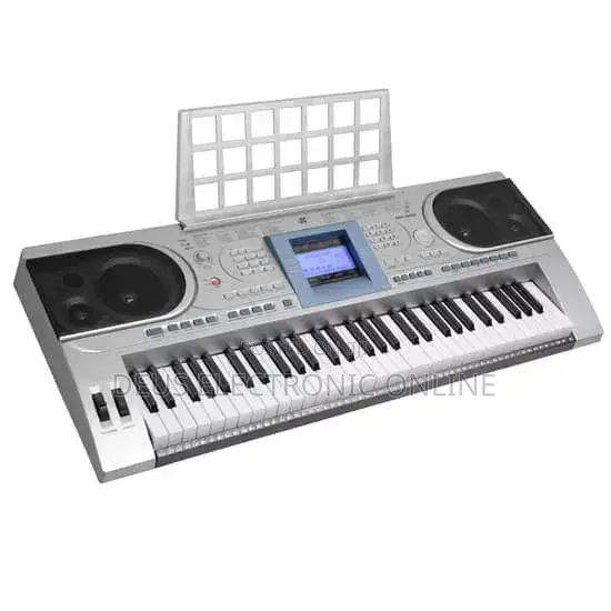 Yamaha MK-900 Electronic Keyboard - 1