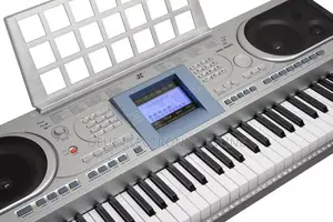 Yamaha MK-900 Electronic Keyboard