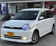 Toyota Sienta 2003 White - 1