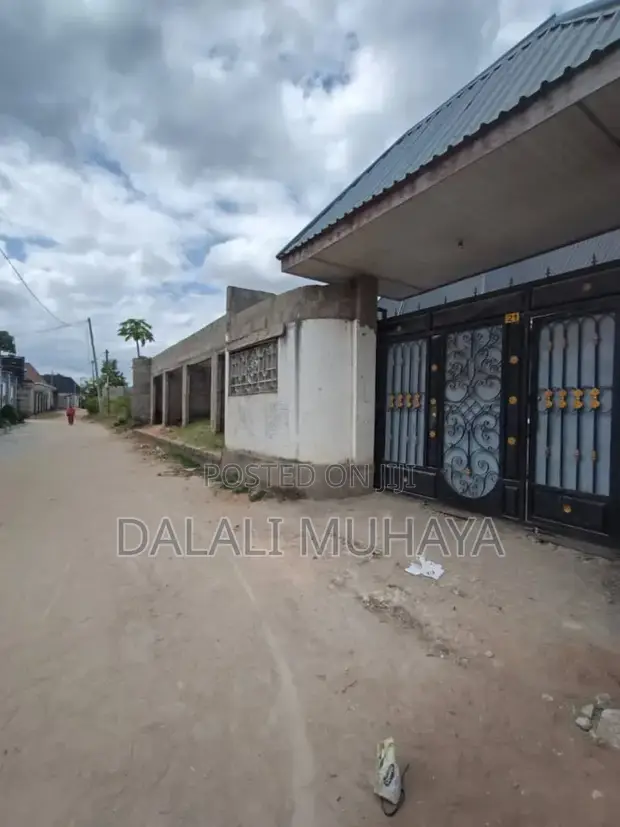 4 Bedroom House for Sale in Azam Complex, Mbagala - 1