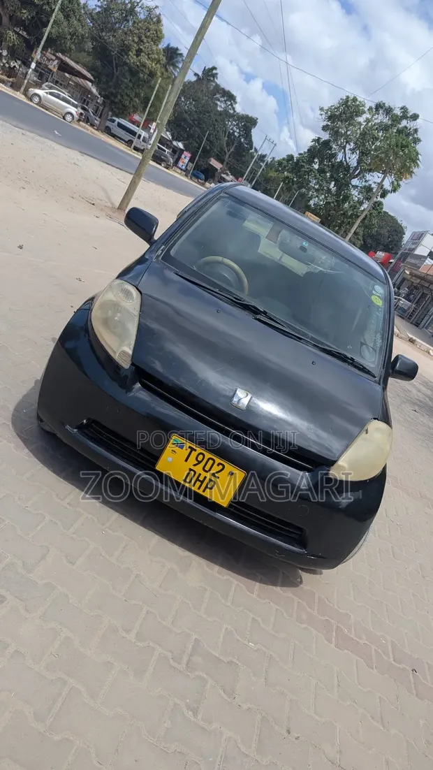 Toyota Passo 2004 Black - 1