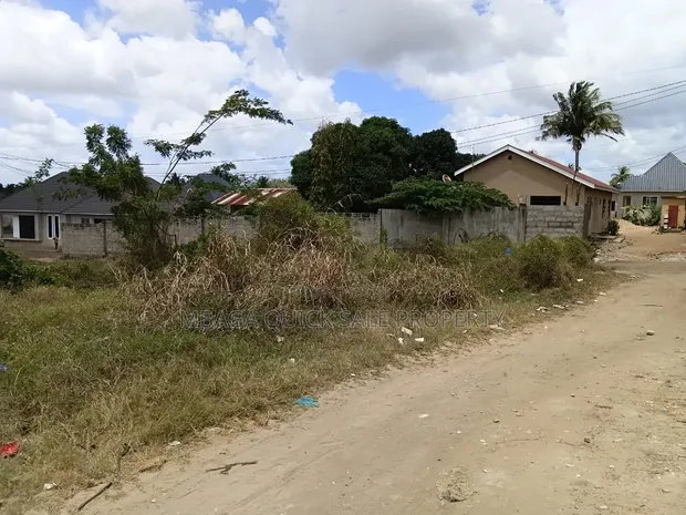 Kiwanja Kigamboni Mikwambe cha Kuuzwa - 648 sqm - 1