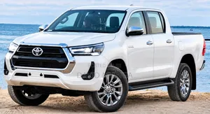 New Toyota Hilux Revo 2025 Pearl