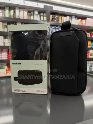 Green Lion Urban Travel Pouch - Compact Black