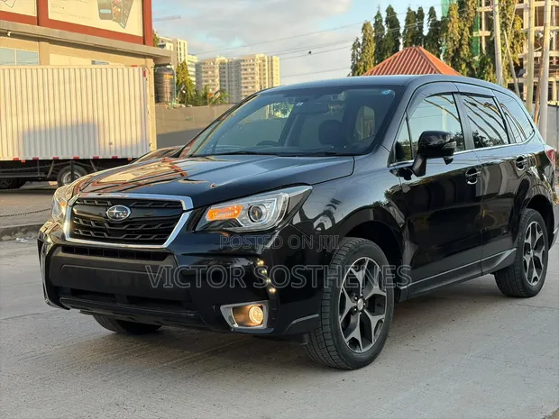 Subaru Forester 2016 Black - 1