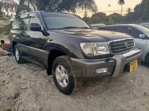 Toyota Land Cruiser HDJ 100 2001