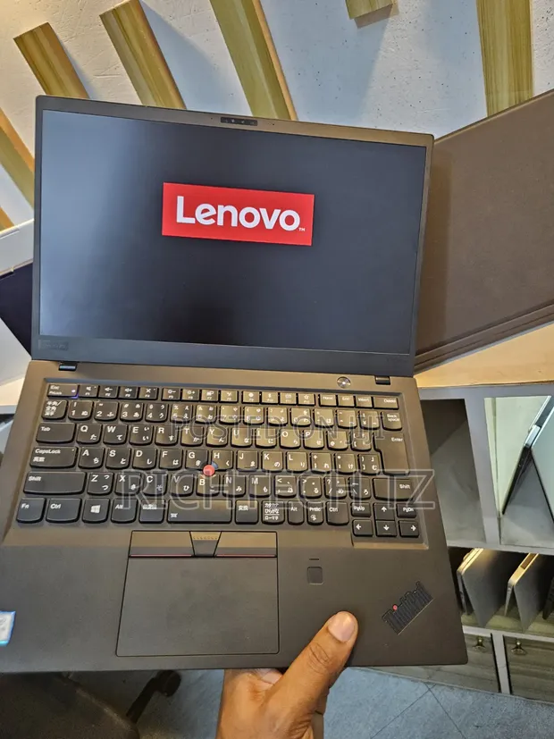 Lenovo ThinkPad X1 Carbon Laptop - Core i5, 8GB RAM, 256GB SSD - 1