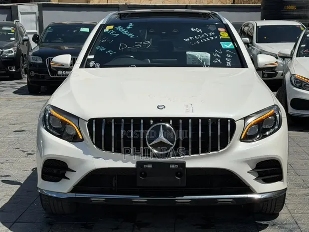 Mercedes-Benz GLC250 2016 White - 1