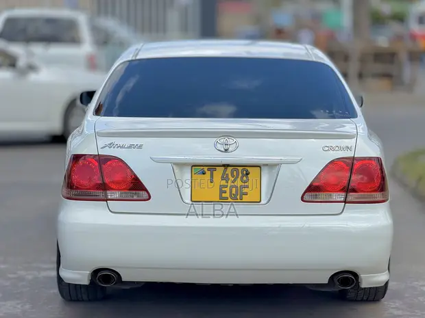 Toyota Crown 2007 White - 1
