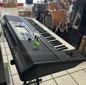 Brand New Yamaha PSR-SX920 61-Key Professional Digital Keyboard