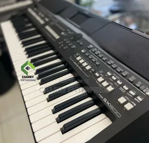 Yamaha PSR SX 600 Digital Keyboard