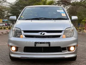 Toyota IST 2006 Silver