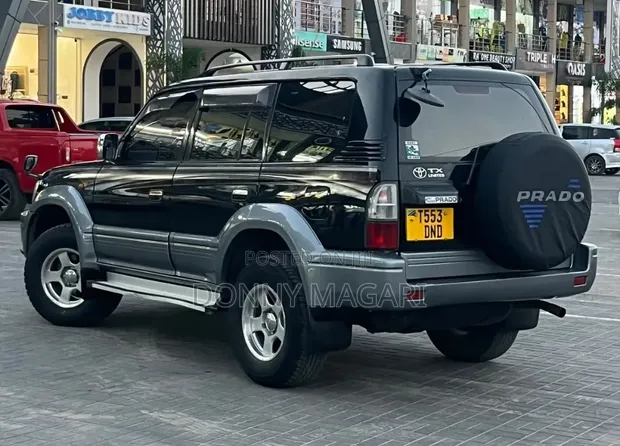Toyota Land Cruiser Prado 2001 Black - 1