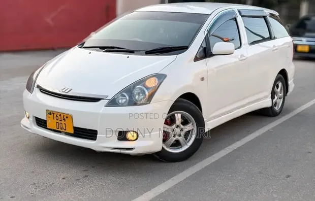 Toyota Wish 2006 White - 1