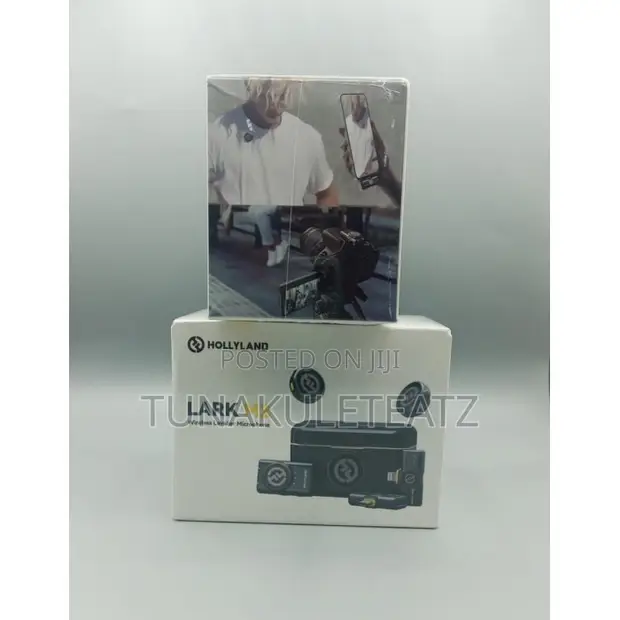 Hollyland Lark M2 Duo Wireless Microphone System - 1