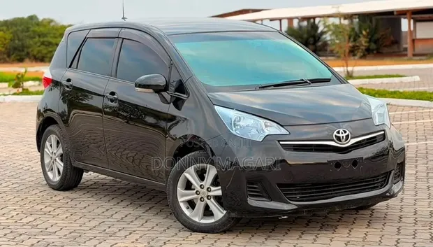 Toyota Ractis 2011 Black - 1