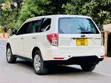 Subaru Forester Automatic 2005 White - 2