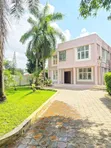 4 Bedroom House for Rent in Oyster Bay - 1