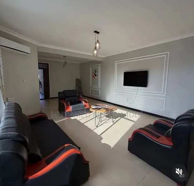 Furnished 2 Bedroom Apartment for Rent in Oyster Bay - 1
