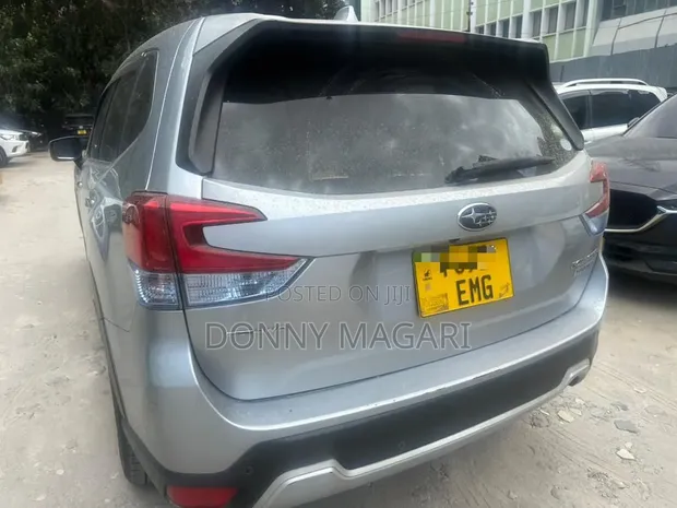 Subaru Forester 2019 Silver - 1