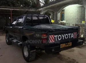 Toyota Hilux 1997 Double Cabin Pickup
