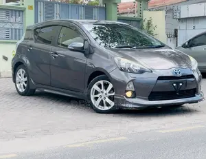 Toyota Aqua 2014 Hybrid Gray