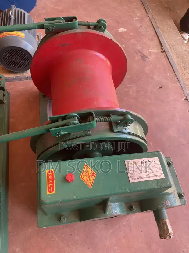 2-Ton Diesel Winch - 1