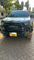 Toyota Hilux 2022 Black - 1