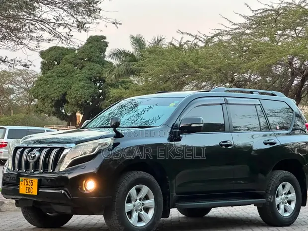 Toyota Land Cruiser Prado 2015 Black - 1