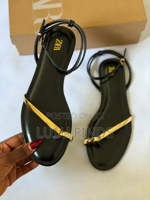 Zara Classic Flats - Black