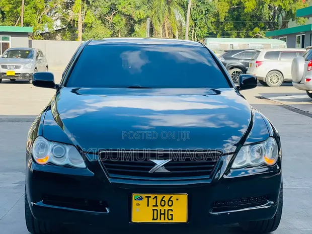 Toyota Mark X 2006 - 1