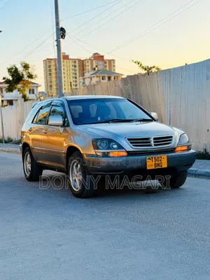 Toyota Harrier 2002 Nyeupe