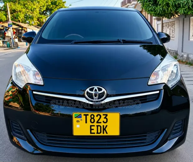 Toyota Ractis 2012 Black - 1