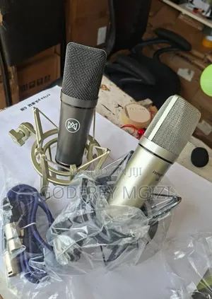 Mi U.87 Microphone Studio