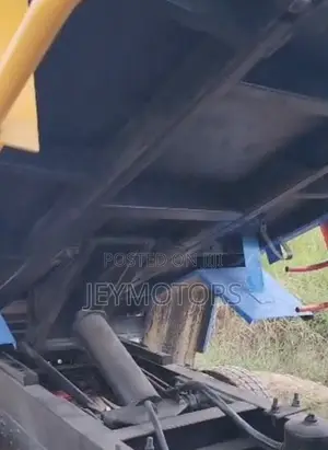 Mitsubishi Canter Tipper Truck