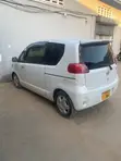 Toyota Porte 2005 - White - 1