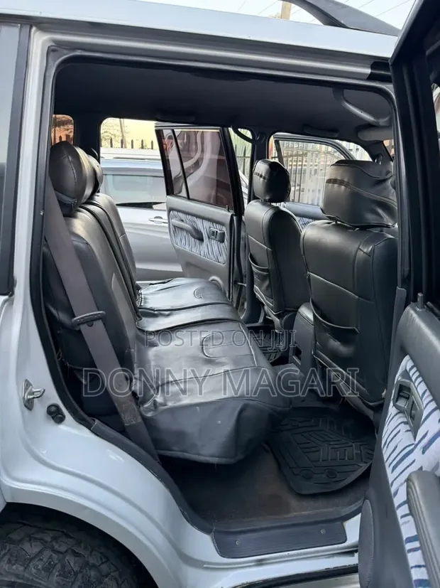 Toyota Land Cruiser Prado 2001 White - 1