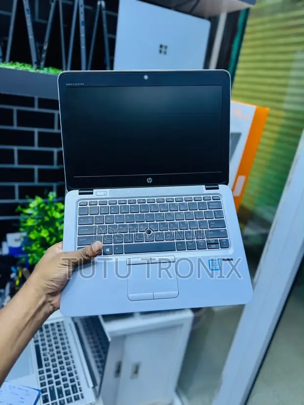 HP EliteBook 820 G3 Laptop - Core i7, 8GB RAM, 256GB SSD - 1